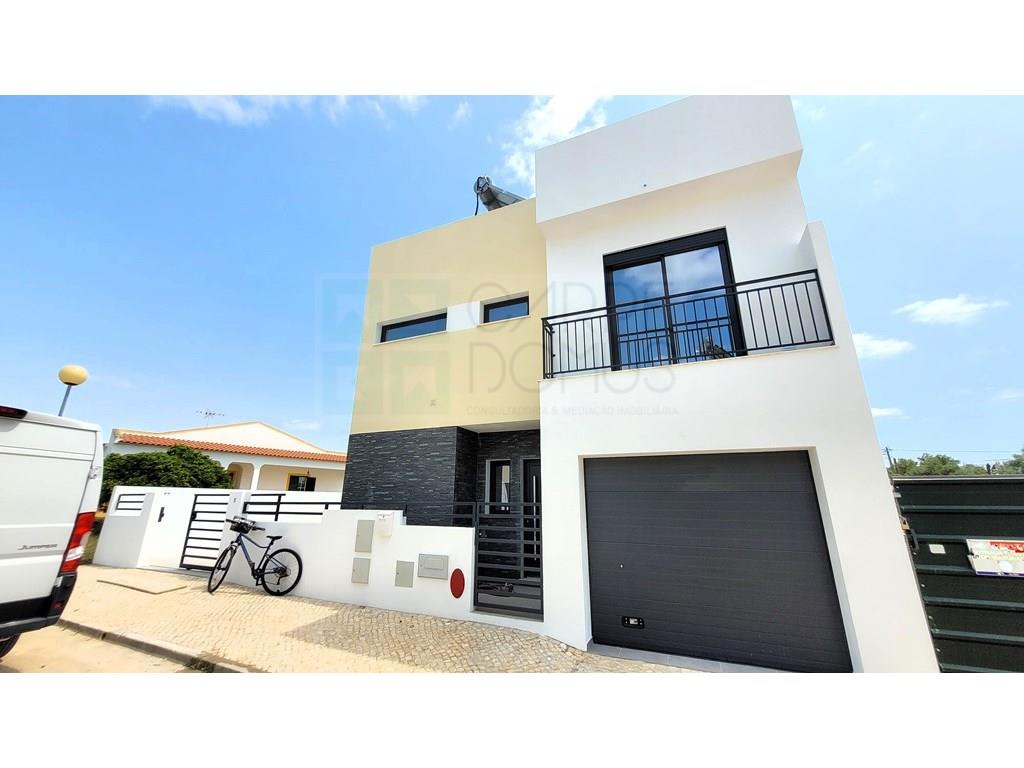 New 3+1 bedroom house with private pool - Vila Nova de Cacela, Algarve.