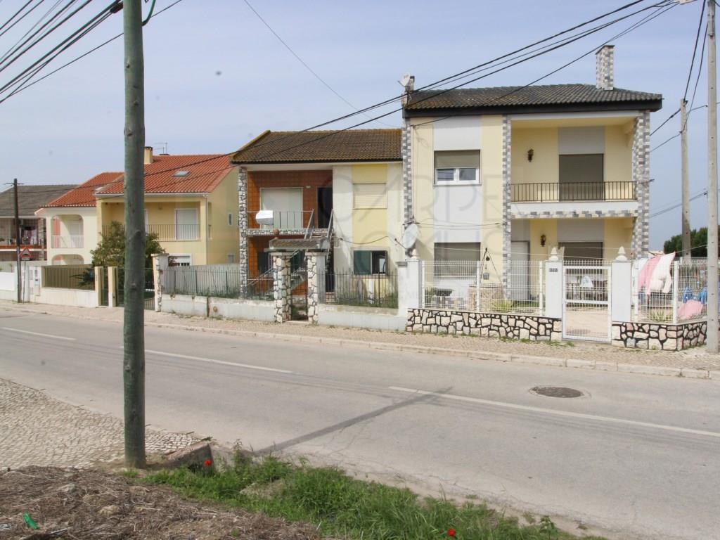 Piso de 2 viviendas unifamiliares en Alcochete