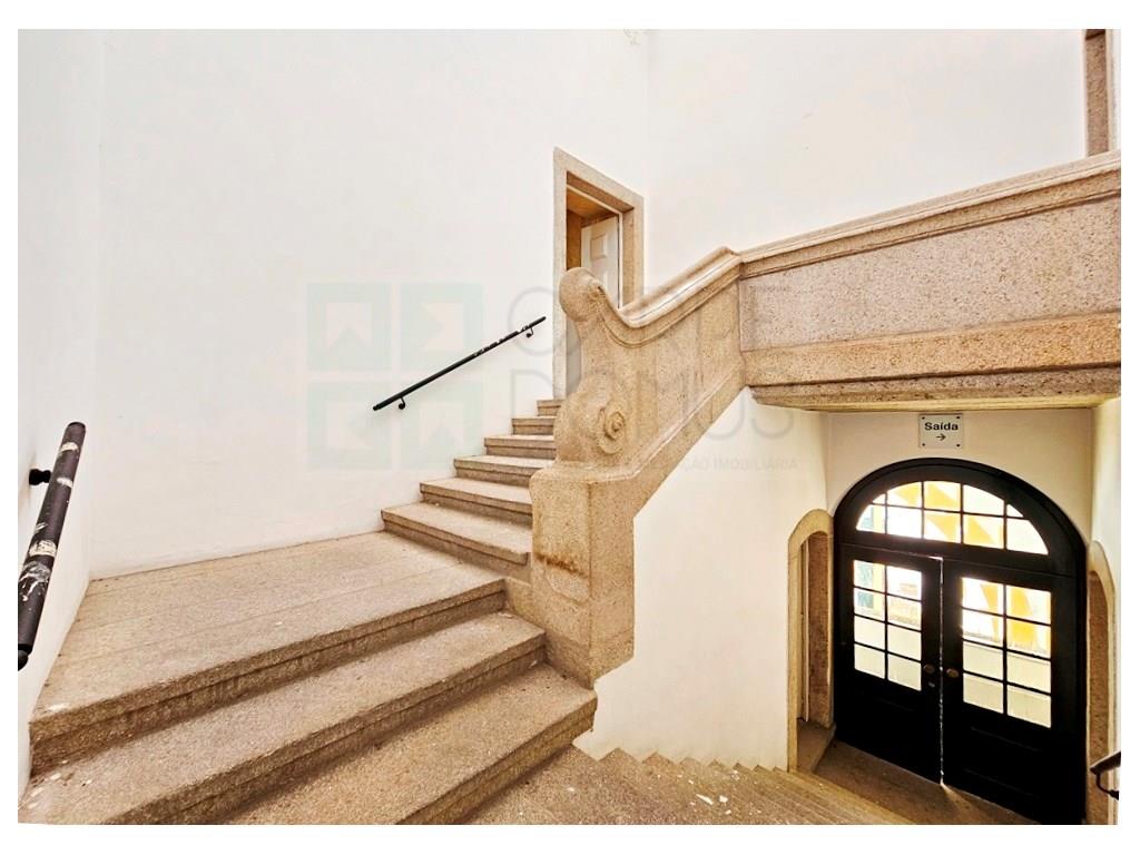 Noble palatial building in the centre of Évora