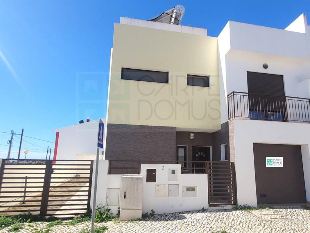 Verhandelbar - Moderne Villa mit 3 Schlafzimmern, Pool und Grill 3 km vom Strand entfernt, Vila Nova