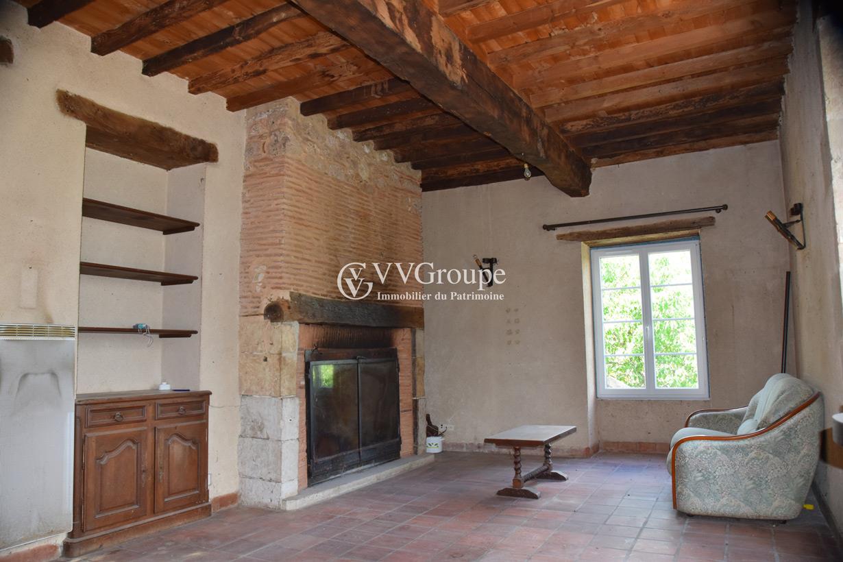 17Th century manor house on 1.92 hectares with 2 gites, swimming pool, Penne d'Agenais Lot-et-Garon
