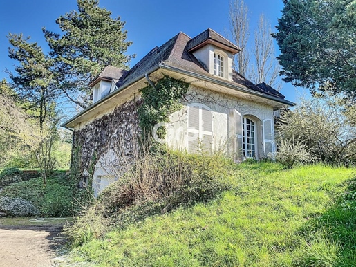 Belle demeure de 213 m² à Montluçon - plus sous sol - Secteur Rimard