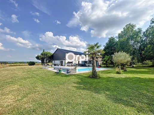Mooi huis van 240 m² met zwembad in Lignerolles