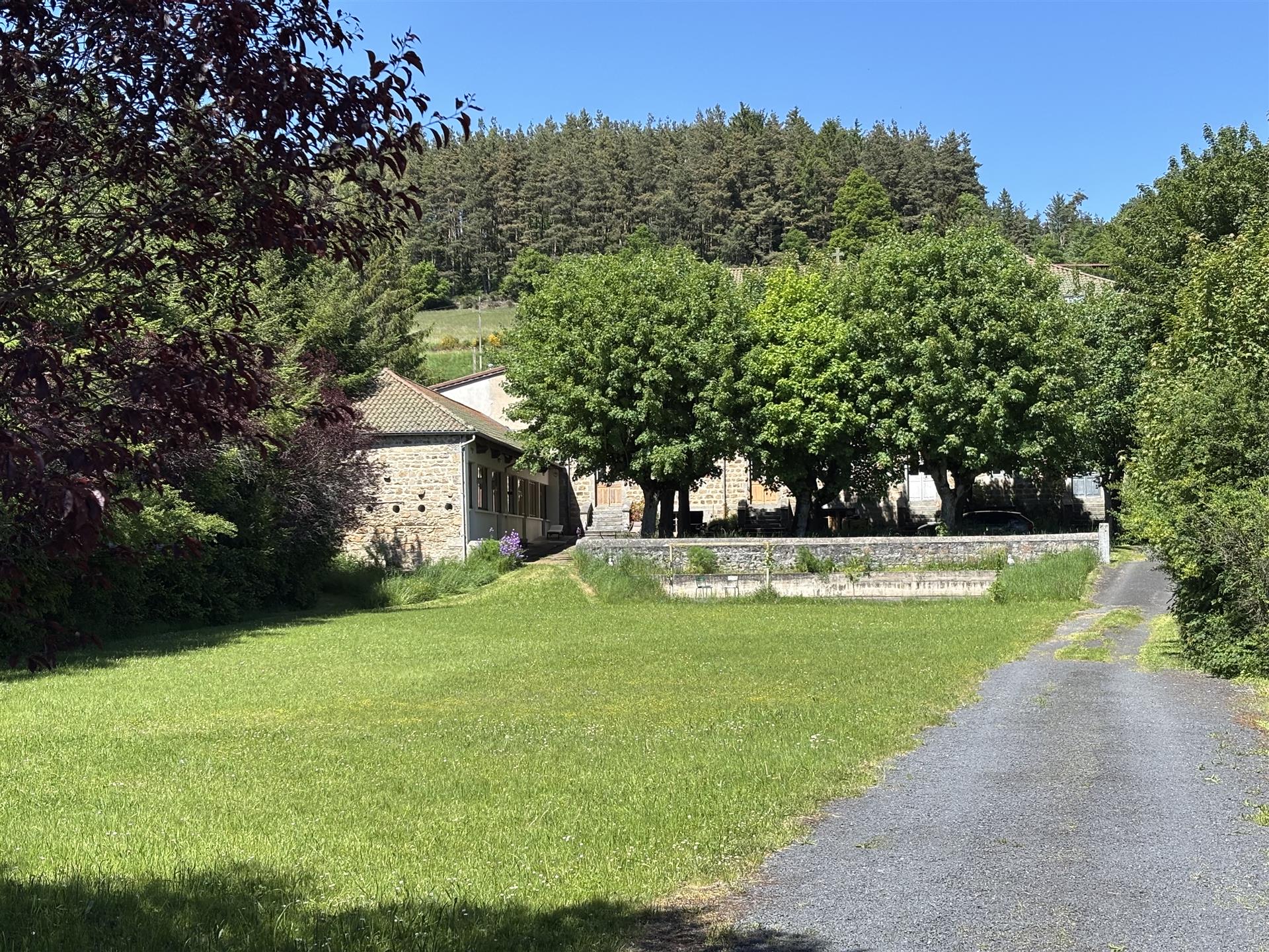 Viverols antiguo monasterio y casas rurales en venta 