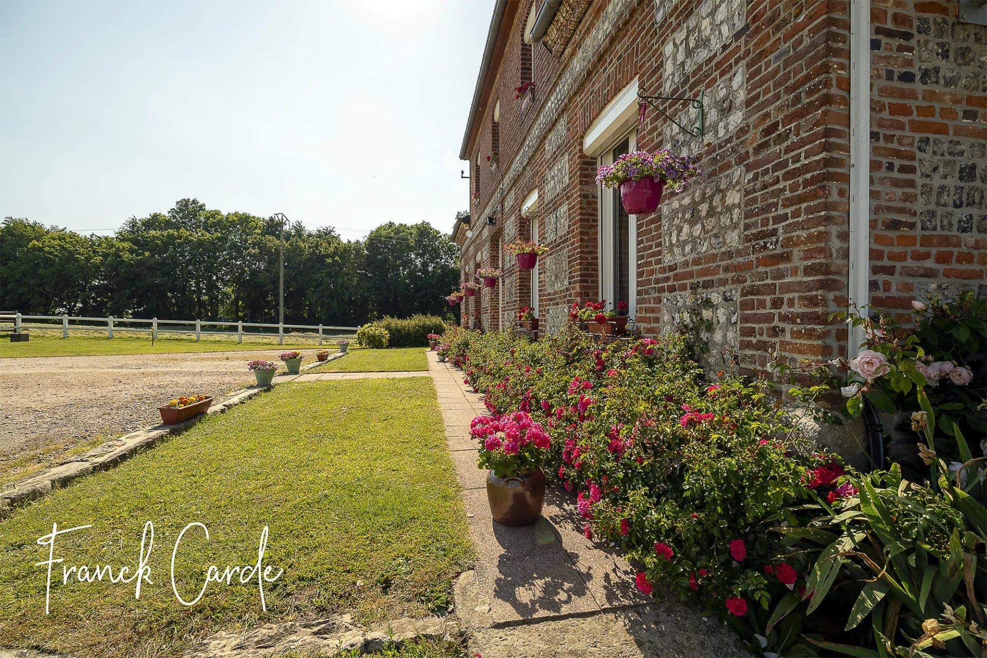 Equestrian property near Luneray