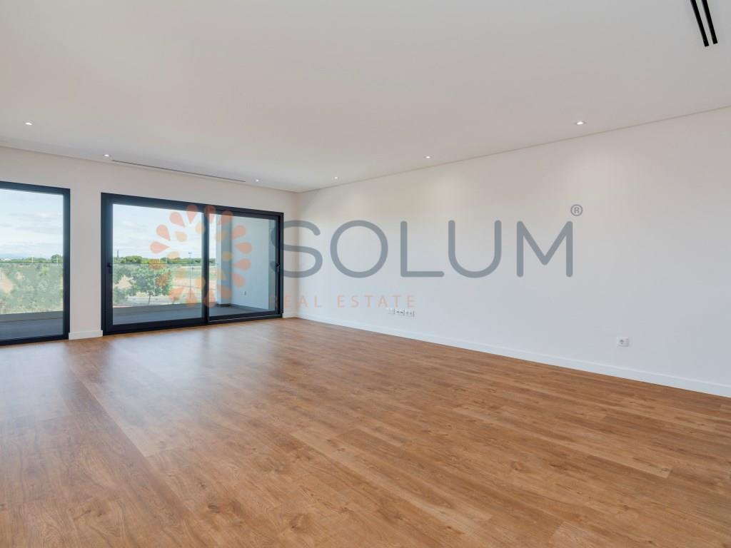 3 Bedrooms with 3 Suites and U-Shaped Terrace - Montijo