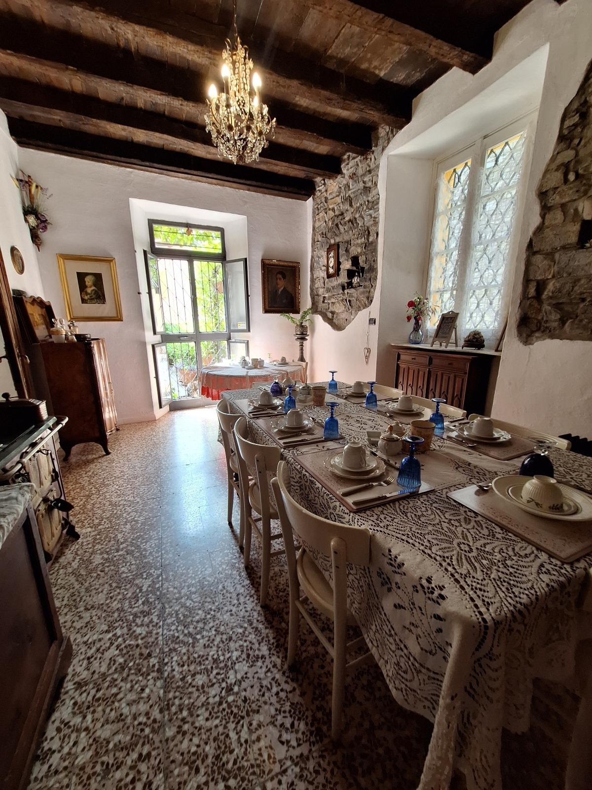 Charmantes Bauernhaus, großes B&B am Comer See