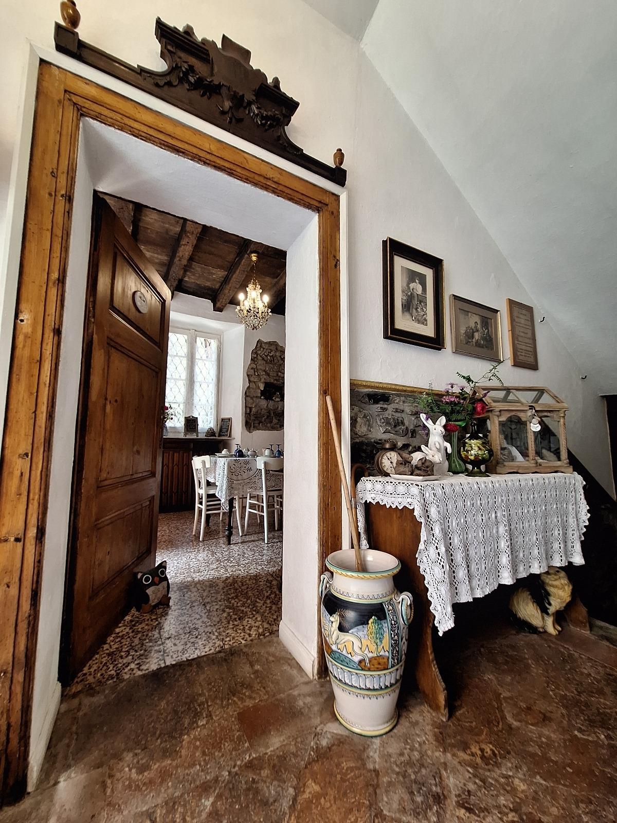 Charmantes Bauernhaus, großes B&B am Comer See