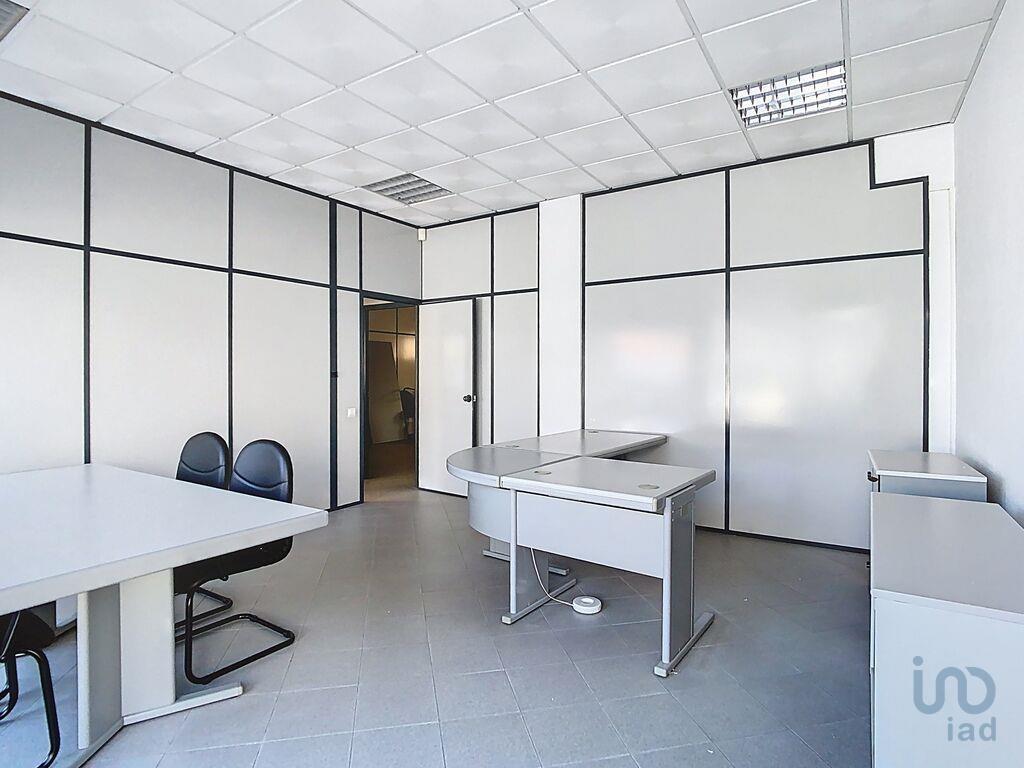 Office in Marinha Grande with 132,00 m²