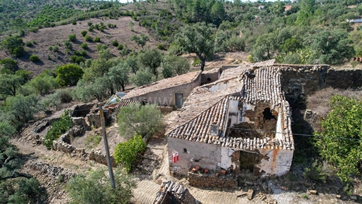 Land mit Ruinen, Loulé, Ameixial