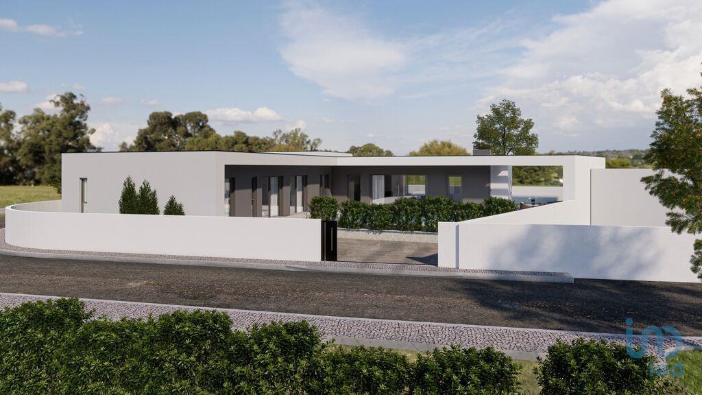 Home / Villa with 4 Rooms in Caldas da Rainha - Santo Onofre e Serra do Bouro with 230,00 m²