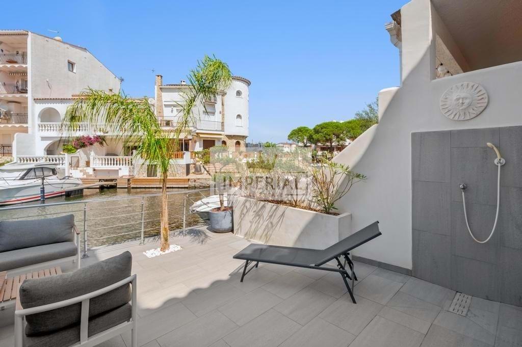 Beautiful fisherman's house completely renovated, canal
