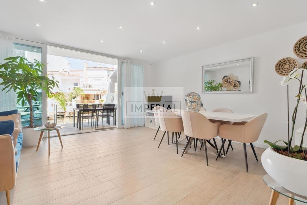 Beautiful fisherman's house completely renovated, canal