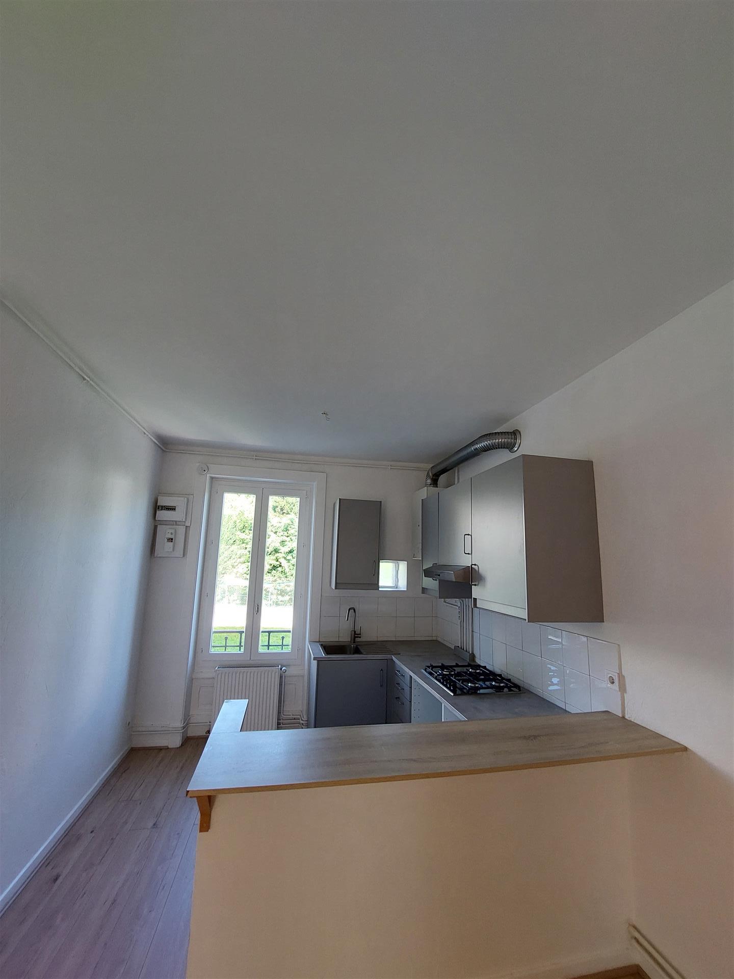 Bright apartment refurbished 