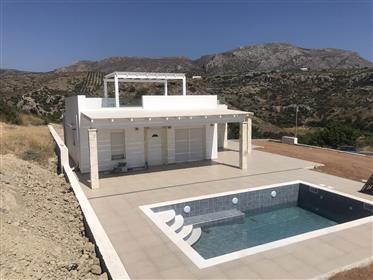 Beautifully designed house, with big roof terrace in Pilalimata. 
