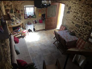 Lithines-Makrigialos:Two storey house in the center of the village only 10 minutes from Makrigialos.