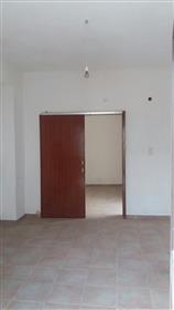 Traditional village house of 35m2 on two floors in Chamezi.