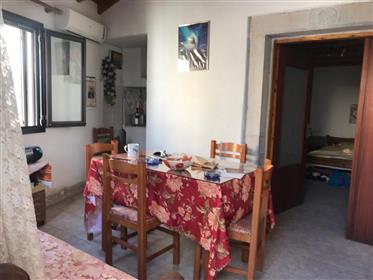 Φούρνοι- Άγιος Νικόλαος: Παλαιά μονοκατοικία 40 τ.μ, 7 χλμ από την Ελούντα και την κοντινότερη παρα
