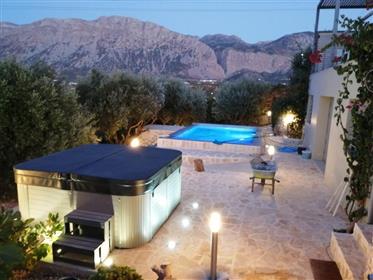 Pachia Ammos- Ierapetra: Villa à Pachia Ammos, à 400 mètres de la mer avec vue panoramique sur les g