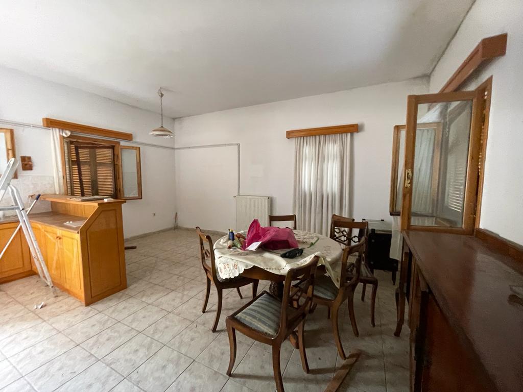 Makry Gialos  Independent house of 80m2 on a plot of 512m2.