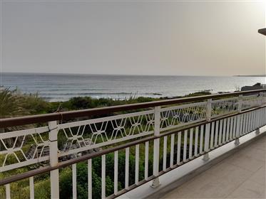 Gra Lygia – Ierapetra: Whole building on two floors directly by the sea, enjoying sea views.