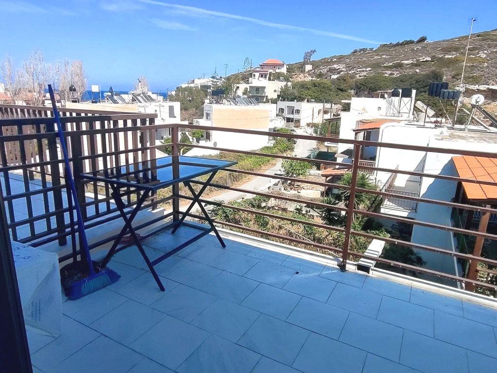 Appartement au premier étage à seulement 250 mètres de la mer a Petras, Sitia, Est de la Crète.