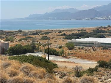 Incroyable terrain à bâtir à seulement 300 mètres de la mer à Lagada, Makry Gialos, Est de la Crète.