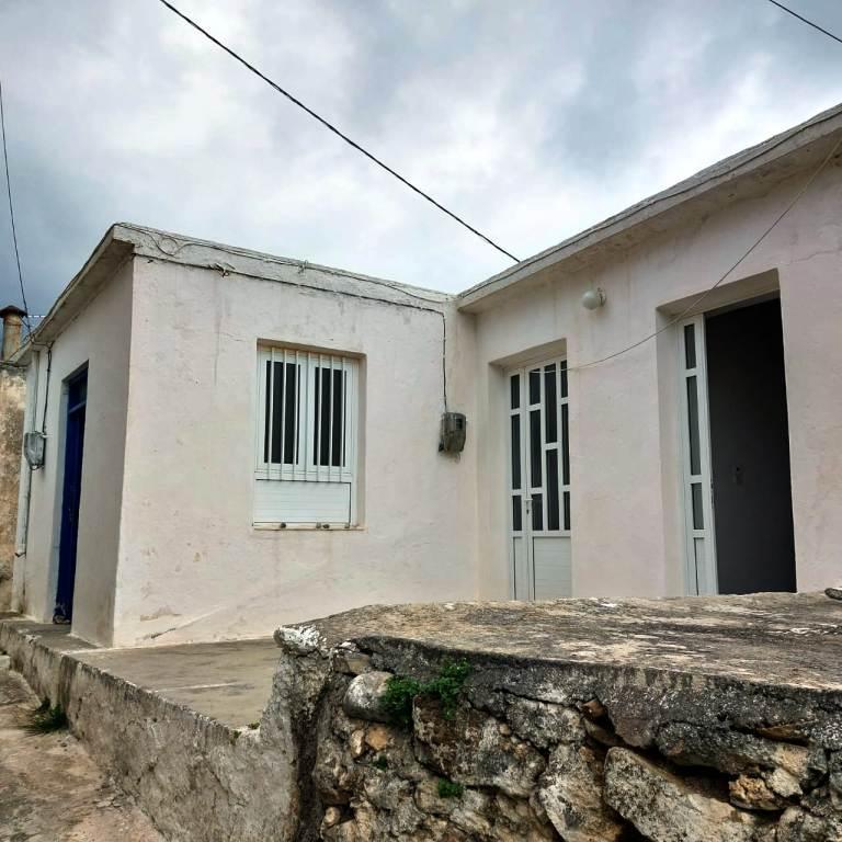 Stone house on 2 floors with garden in Lapithos, Makry Gialos, East Crete.
