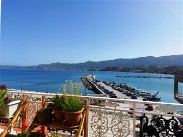 Appartamento al secondo piano con fantastica vista sul mare a soli 60 metri dal mare a Sitia, Creta