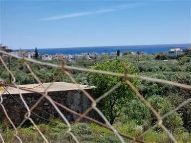 Makrigialos:  Plot of land just 400meters from the sea.