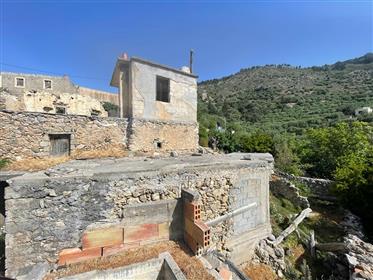 Schinokapsala-Makry Gialos Hus för renovering 7 km från havet.