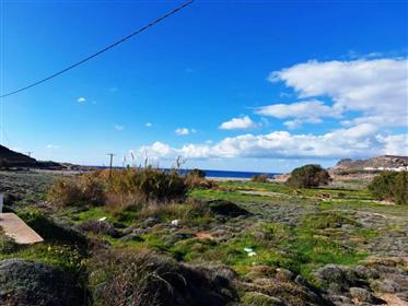 Terrain à bâtir à seulement 150 mètres de la mer à Analoukas, Sitia, Crète orientale.