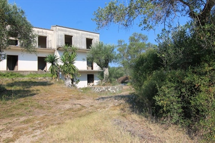 Hotel 250 m² in Corfu
