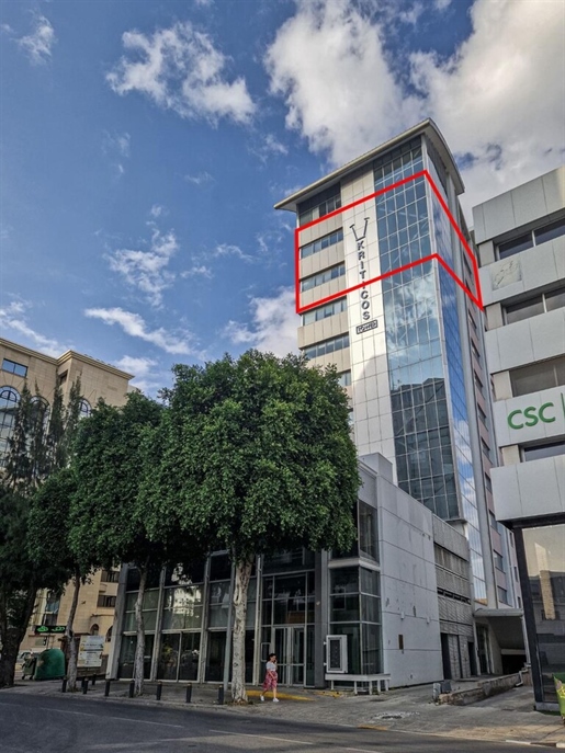 Business 473 m² Nicosia