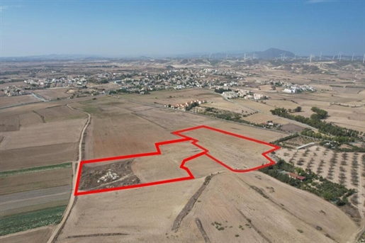 Land 34598 m² Larnaka
