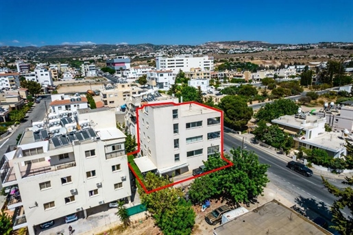 Zakelijk 479 m² Paphos