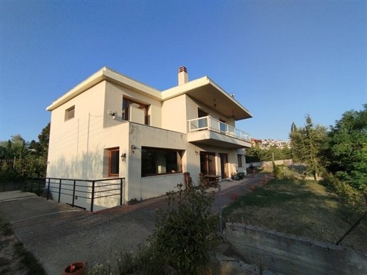 Maison ou villa indépendante 335 m² dans la banlieue de Thessalonique