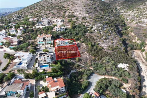Land 1264 m² Paphos