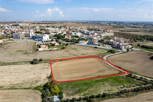 Terrain de 4879 m² à Larnaca