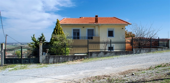 Detached house 300 m² on the Olympic Coast