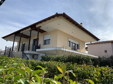 Maison ou villa indépendante 286 m² dans la banlieue de Thessalonique