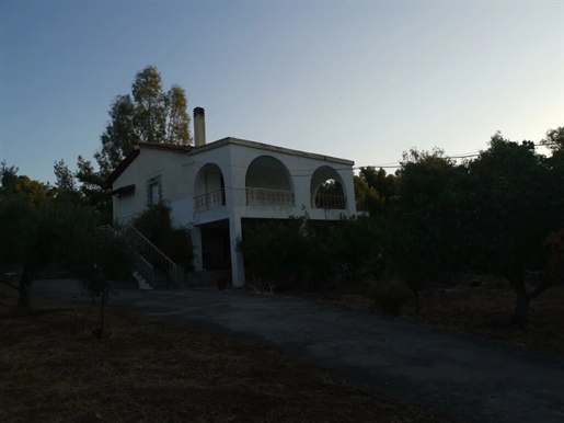 Dom wolnostojący o powierzchni 100 m² w Evia