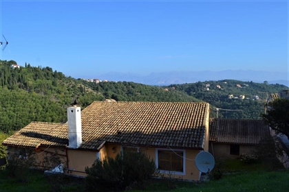 Detached house 164 m² in Corfu