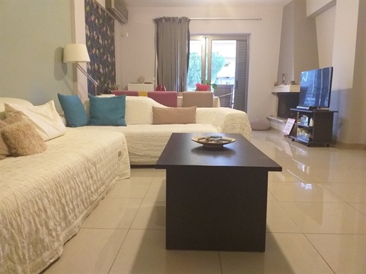 Flat 82 m² in Athens