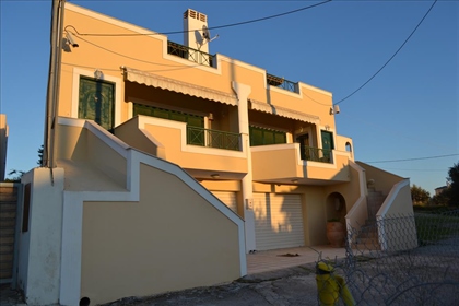 Maisonette 190 m² in Eastern Peloponnese