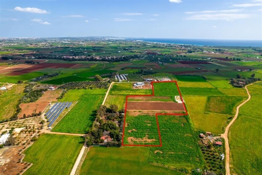 Land 22916 m² Larnaka