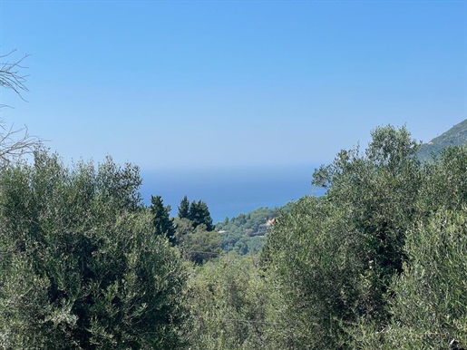 Land van 1202 m² in Corfu