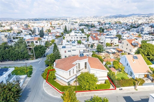 Detached house 419 m² Limassol