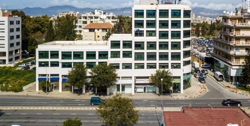 Business 2130 m² Nicosia
