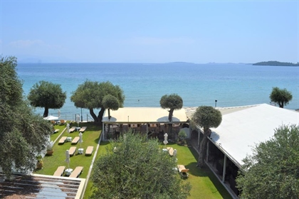 Hotel 800 m² in Corfu